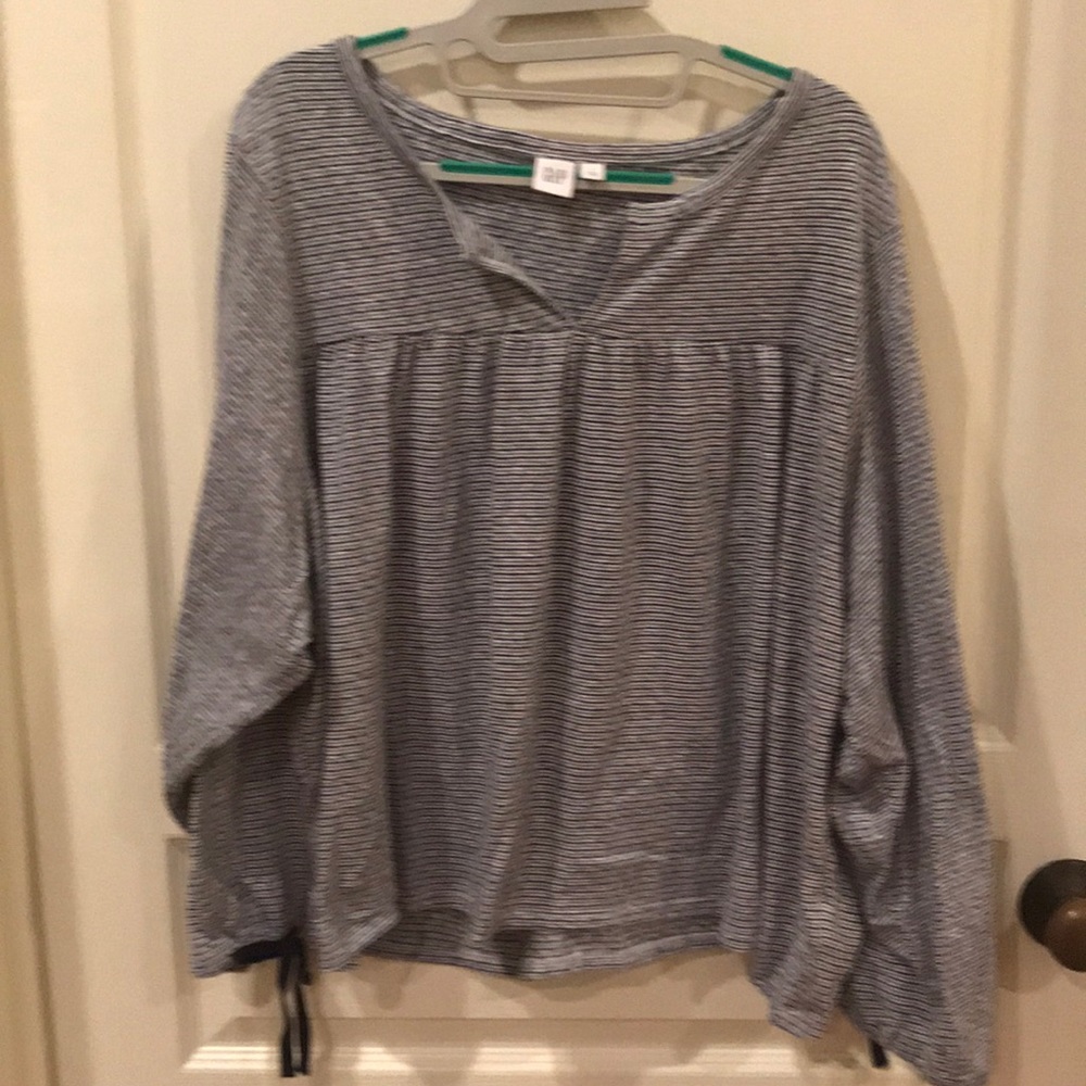 New gap shirt